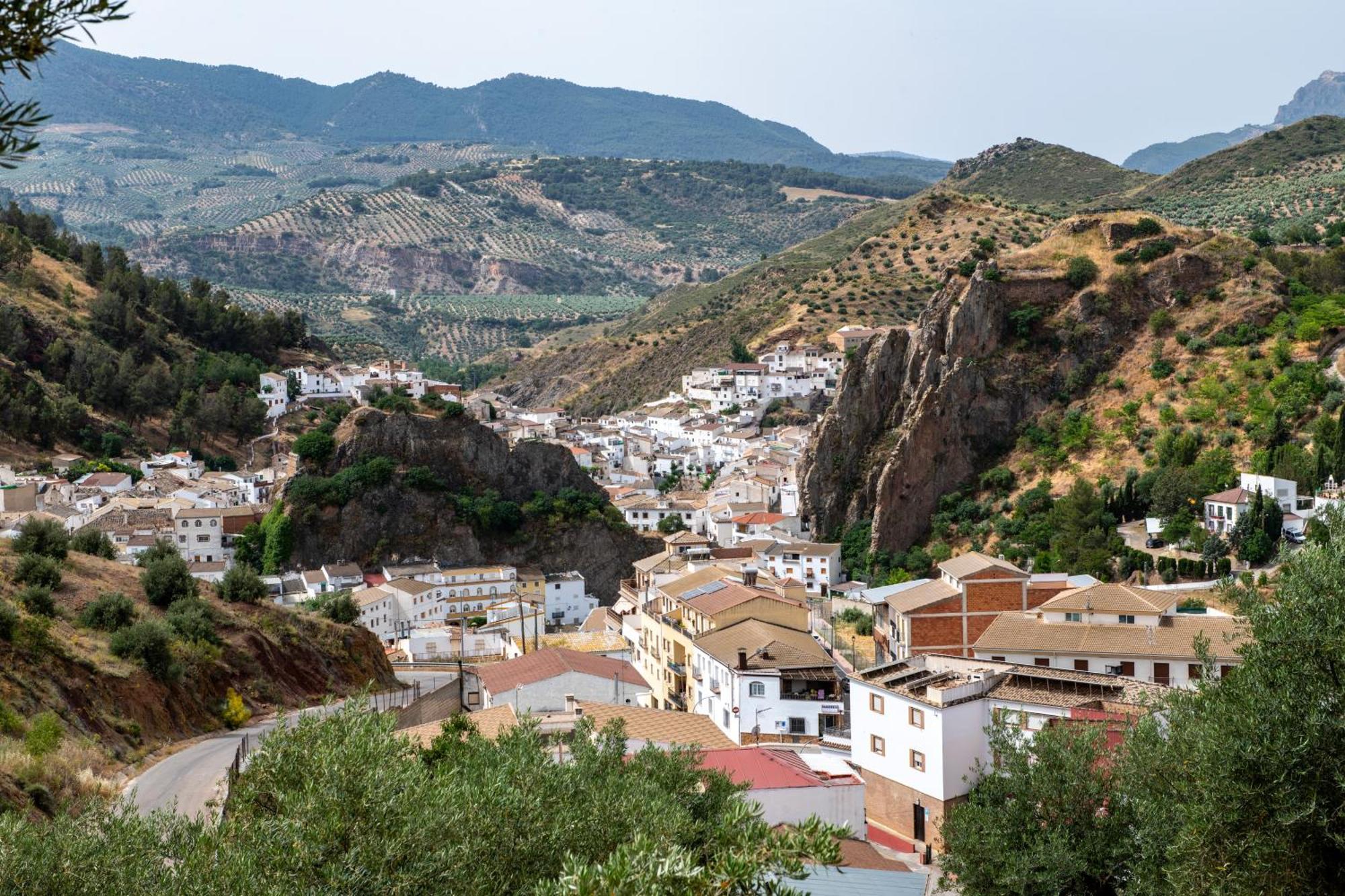 Alojamiento Turistico Loma Alta Cambil المظهر الخارجي الصورة